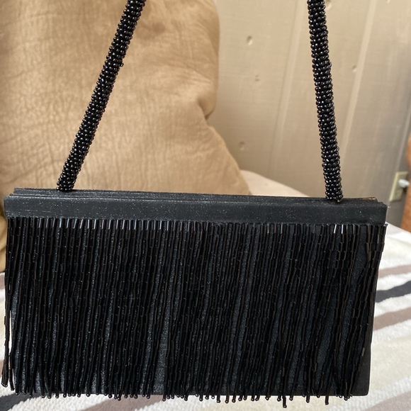 Beaded bag with hand and shoulder/ cross body ability - Picture 5 of 5